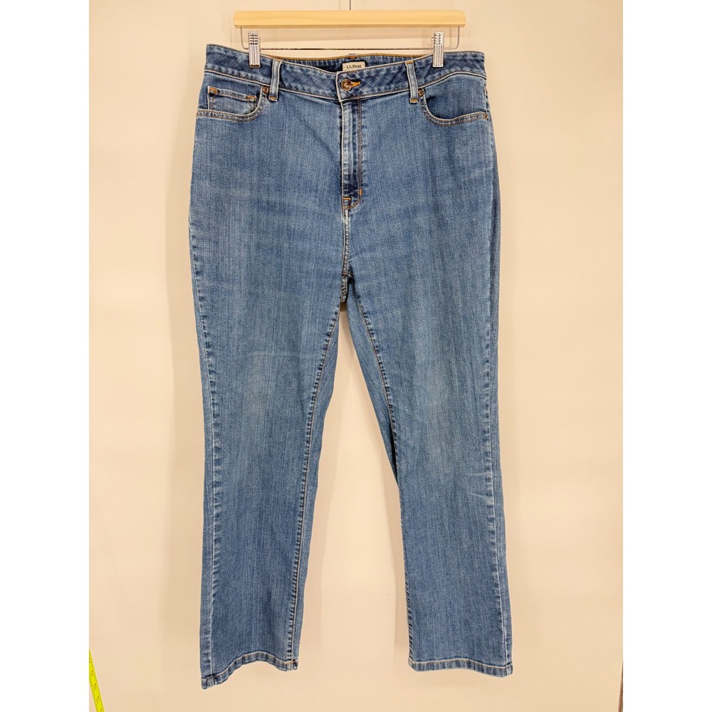 LL Bean Women's Classic Fit Straight Leg‎ Jeans Blue Denim Sz 18R Medium Wash